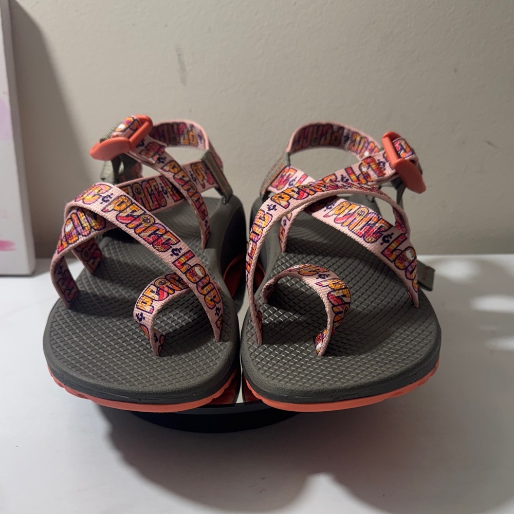 New Chaco Women’s Z/Cloud 2 Woodstock Graphic Strap Sandals - Size 7